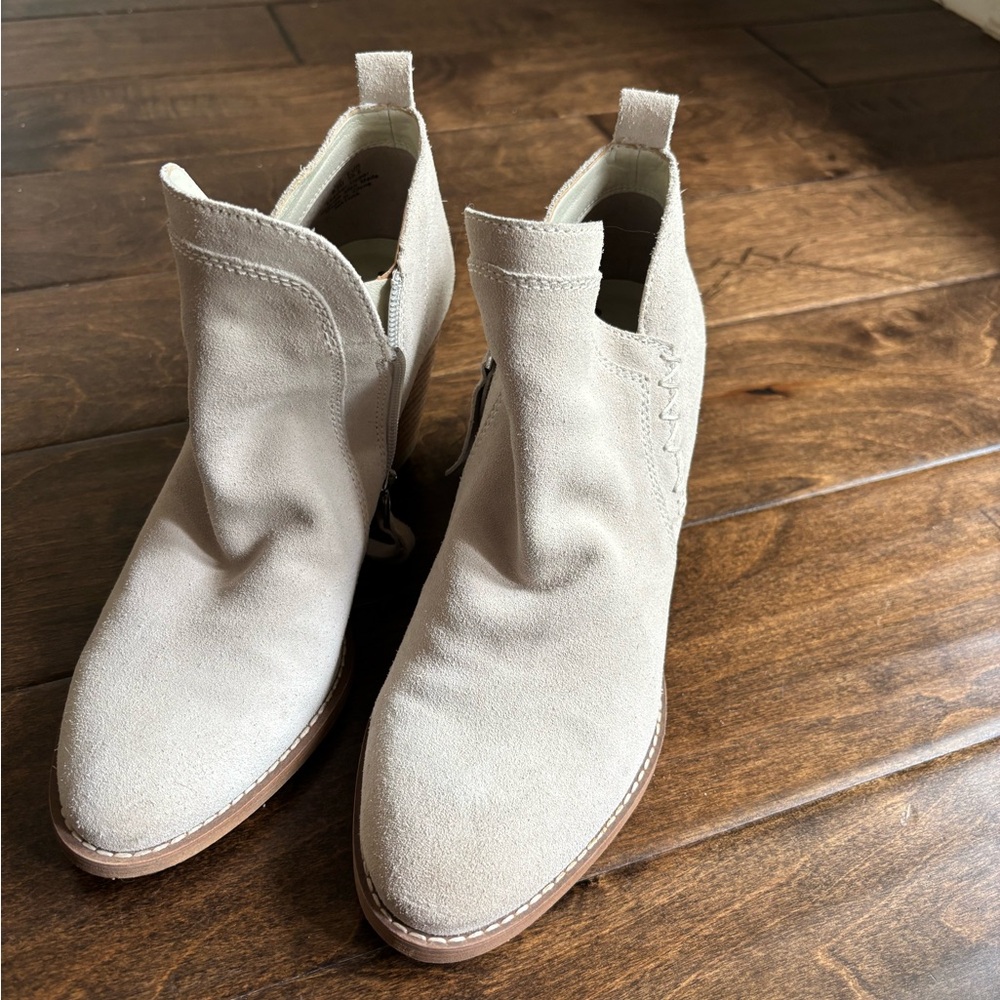 Women's Cream Ankle Boots